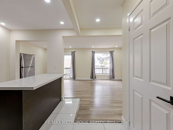 3rd image of 86 Carleton Pl #86