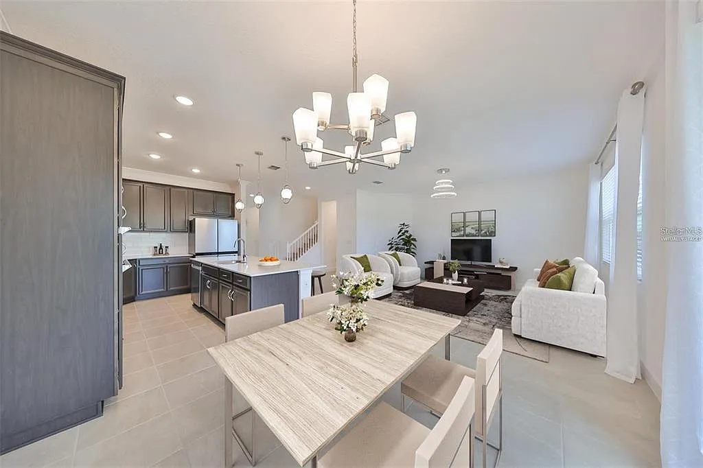 5 bed, 3.5 bath, 2656 sqft, $3,500 — Photo 4