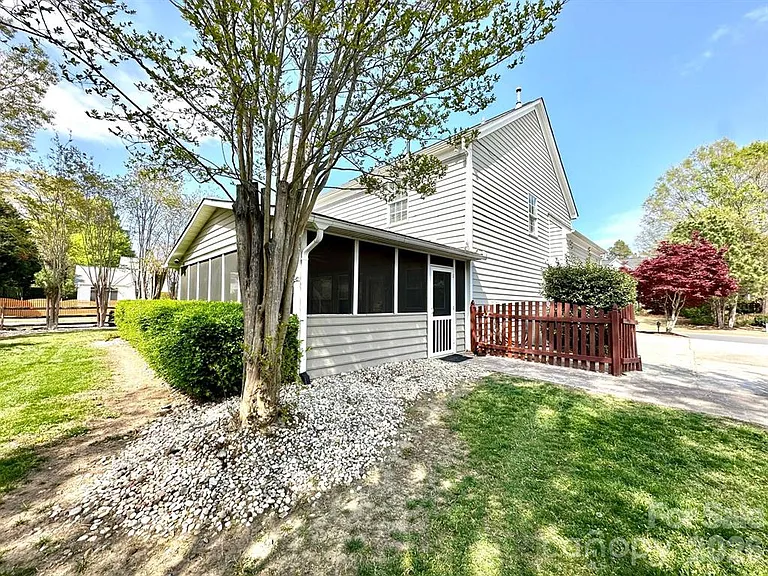 11106 Knight Castle Dr — Photo 21