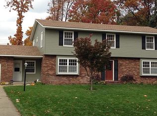 18397 Greenleaf Dr, South Bend, IN 46637
