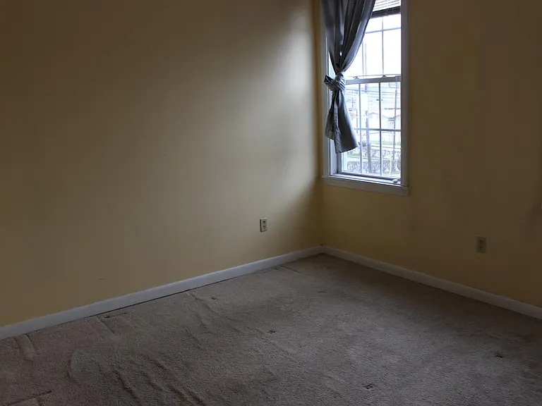 12 Walnut St #1 — Photo 22