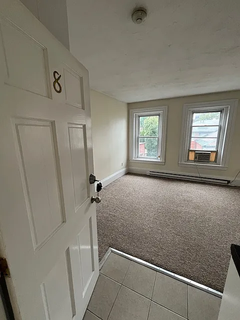 70 Pinckney St #8