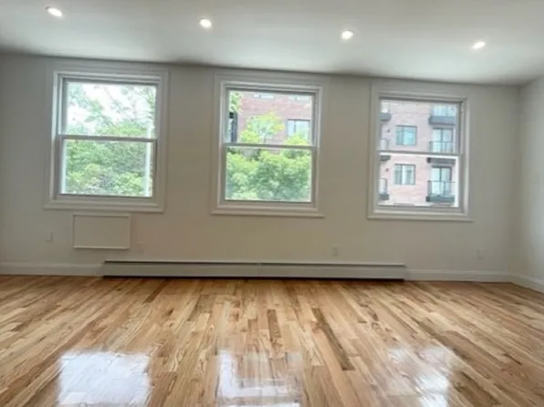 245 Newkirk Avenue image 4 of 20