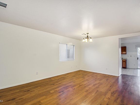 5th image of 22126 W Yavapai St