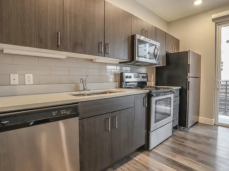 Jux Apartments — Photo 27