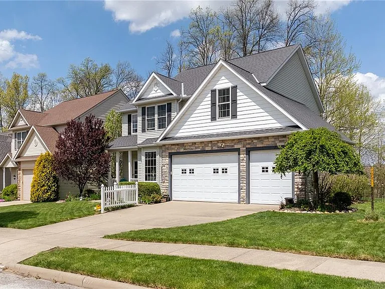 73 Quartz Ave — Photo 3
