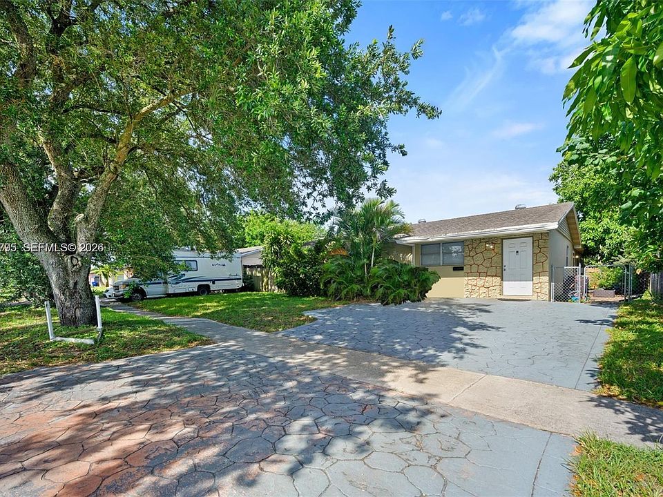 1st image of 3530 N 65th Ave