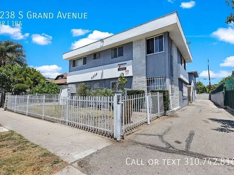 4238 S Grand Ave — Photo 20