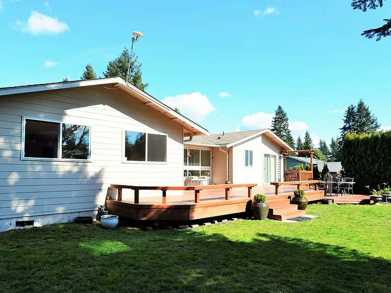 1814 Whitman Ct NE — Photo 16