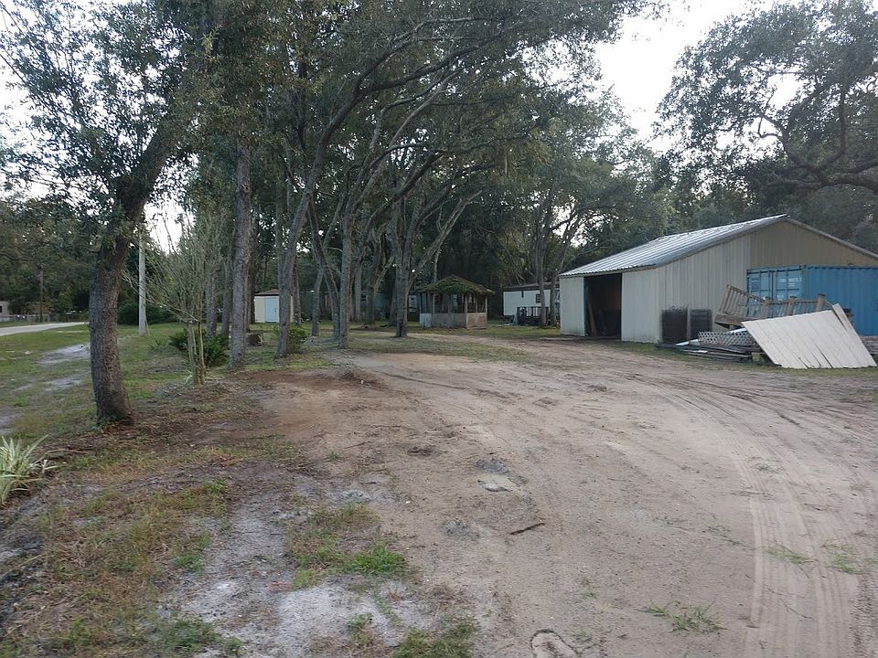 2nd image of 348 Venetian Blvd