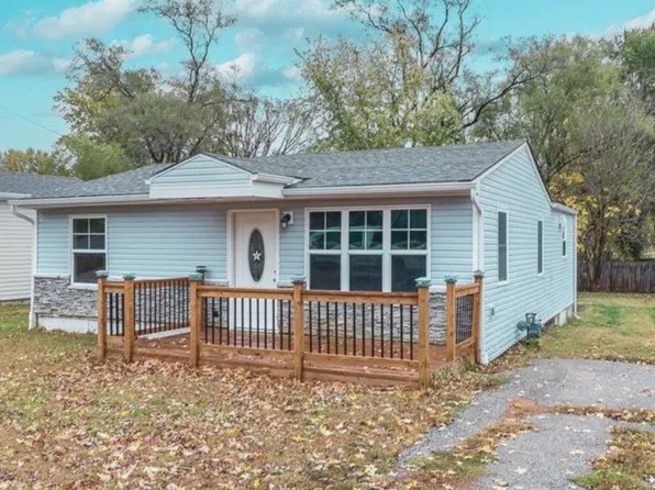 204 N 17th St, Leavenworth, KS 66048