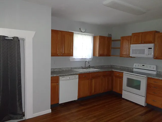 204 S 27th St — Photo 10