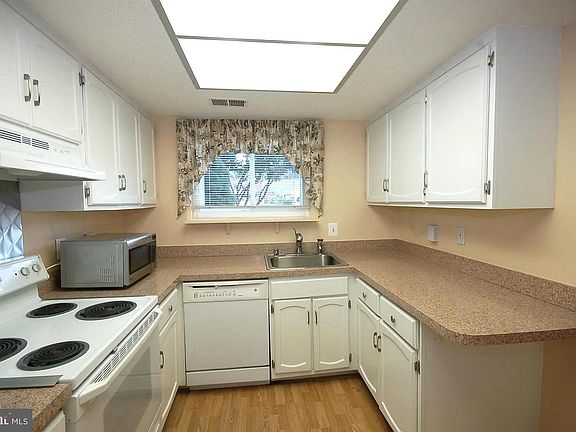 3rd image of 3218 Glen Eagles Dr #109-K