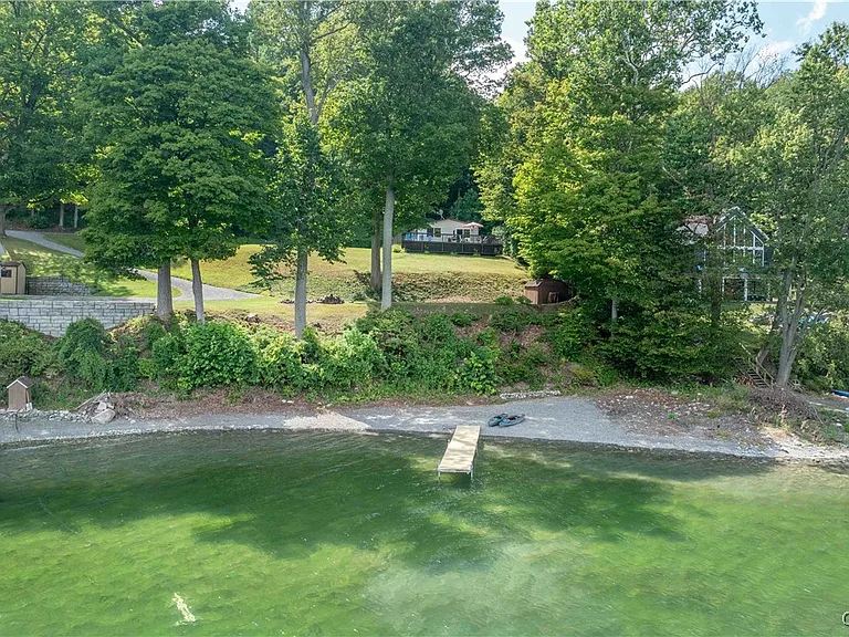 70 Fire Ln #10A — Photo 4