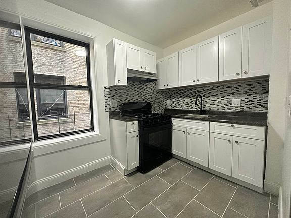 5th image of 560 W 192nd St #3