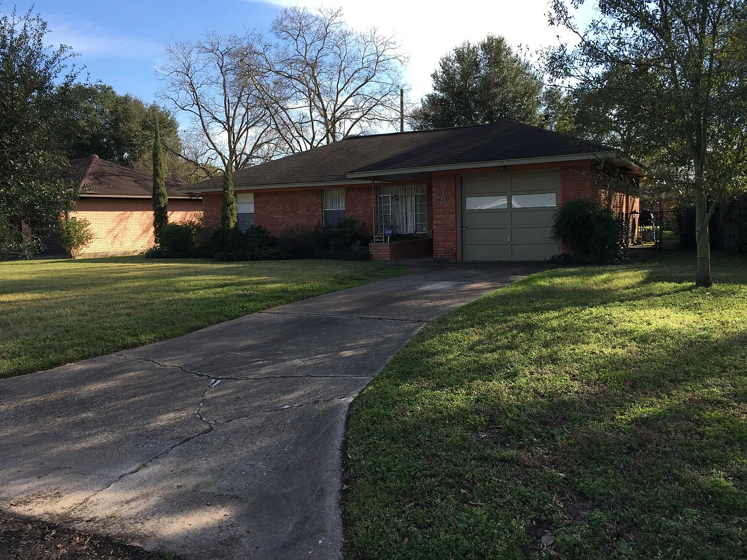 2 bed, 1200 sqft, $2,199 — Photo 2