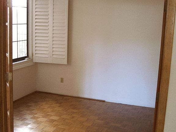 5th image of 524 Via Verona Dr #102
