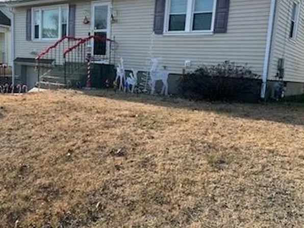 859 Pontiac Ave, Cranston, RI 02910