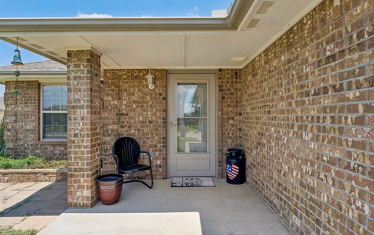 3 bed, 1336 sqft, $1,895 — Photo 4