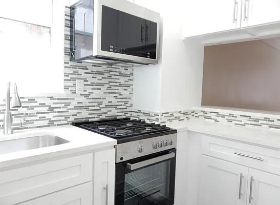 Rented by Starts New York Realty LLC | media 8