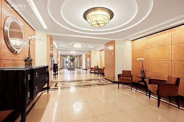 Rented by Sotheby's International Realty | media 10