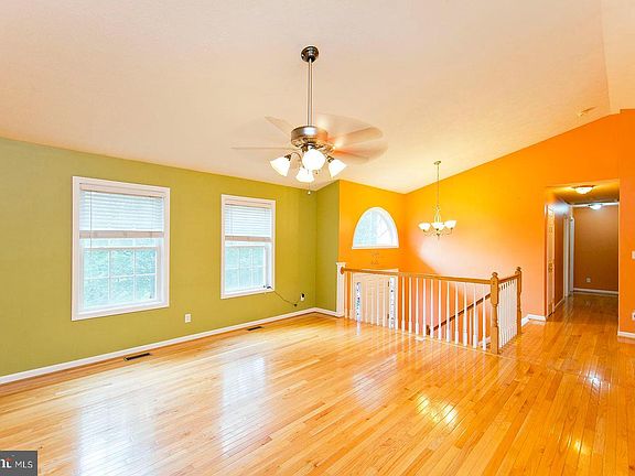 5th image of 803 Crow Dr