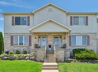 578 Kelvington Dr APT 1, Sun Prairie, WI 53590
