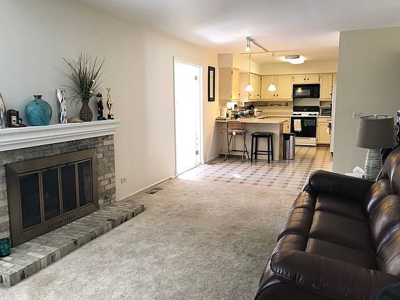 5th image of 102 Ironwood Ct