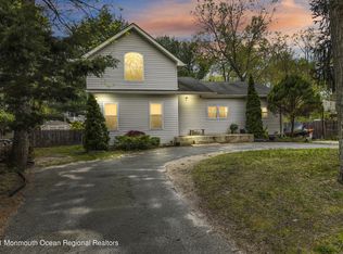 13 Maple St, Jackson, NJ 08527