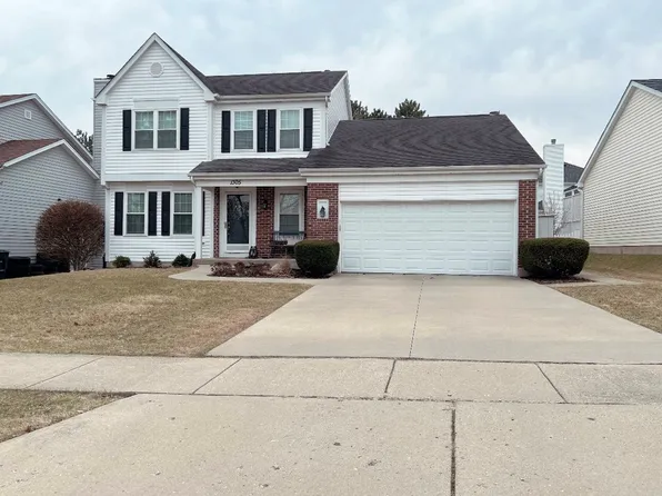 1305 Regent Dr, Mundelein, IL 60060