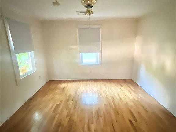 4th image of 707 N Glenn St