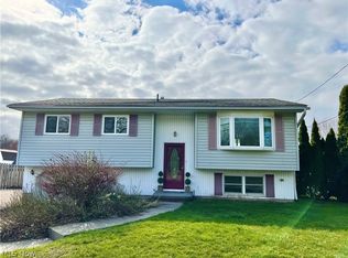 766 Harris Rd, Sheffield Lake, OH 44054