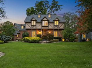 9036 Symmes Ridge Ln, Loveland, OH 45140