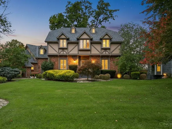 9036 Symmes Ridge Ln, Loveland, OH 45140