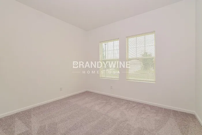 1574 Effra Way — Photo 10