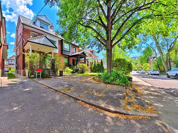 2nd image of 121 Medland St
