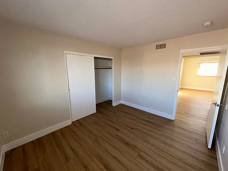 8601 E Orange Blossom Ln — Photo 14