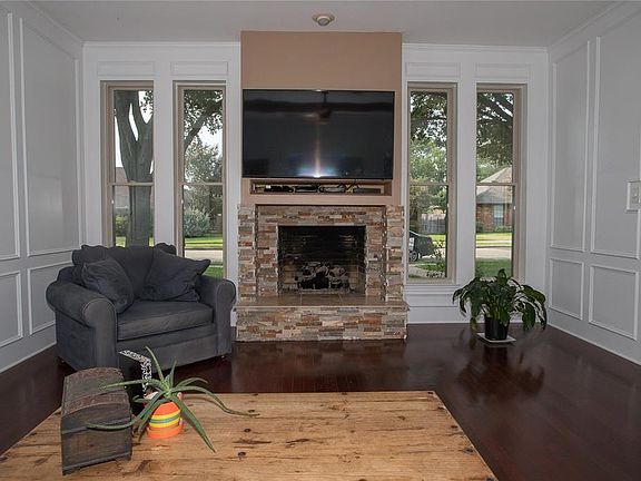 4th image of 1521 Sugar Creek Dr