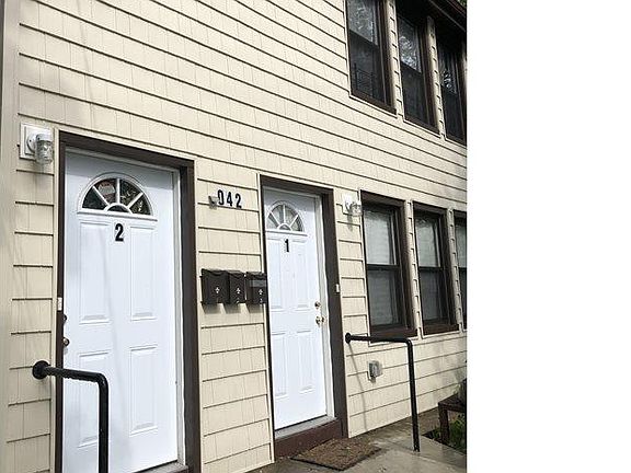 2nd image of 1042 Van Duzer St #1