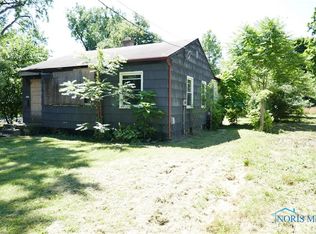 1701 Ottawa Dr, Toledo, OH 43606