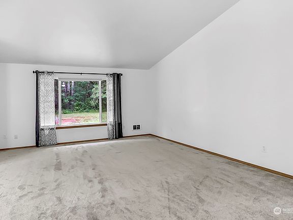 3rd image of 4909 320th Street E