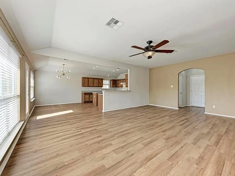 1203 Tricia Cv — Photo 7