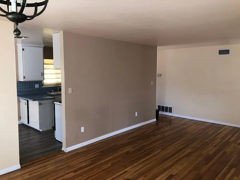 150 W Blaine St — Photo 4