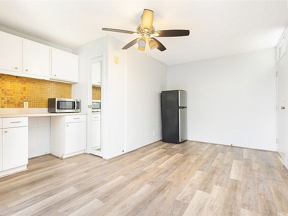 5th image of 249 Kapili St APT 304