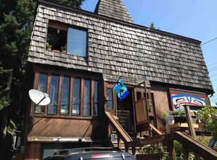 556 NE 90th St, Seattle, WA 98115
