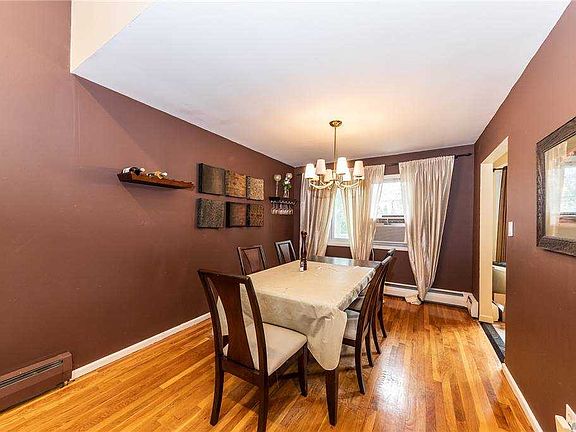5th image of 1833 Bradley Ct