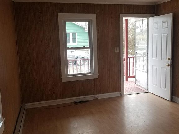 3rd image of 311 Stansbury St #311STANSBU