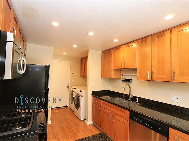 215 Samaria Ln — Photo 8