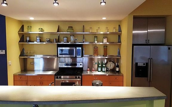 3rd image of 120 E Cullerton St APT 204