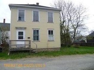 3 Willow St, Eastport, ME 04631